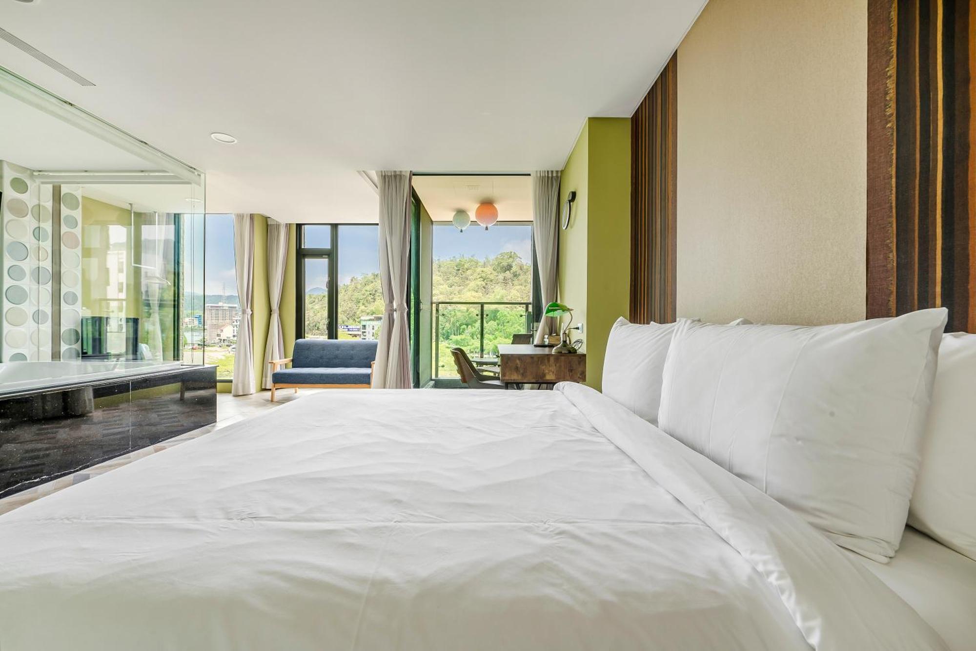 Han Yan Design Hotel Юйчи Экстерьер фото